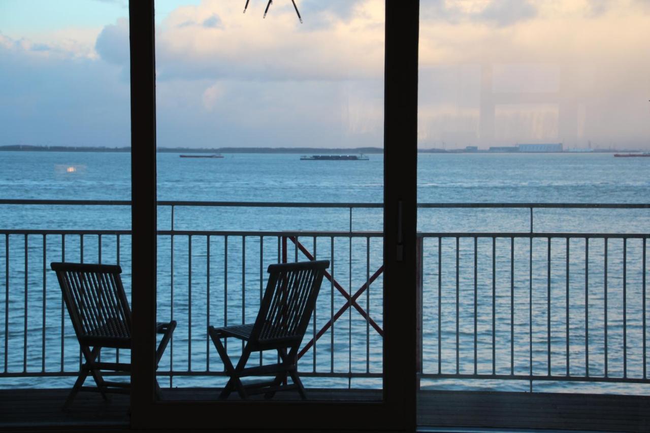 Port Scaldis Apartment Брескенс Екстериор снимка